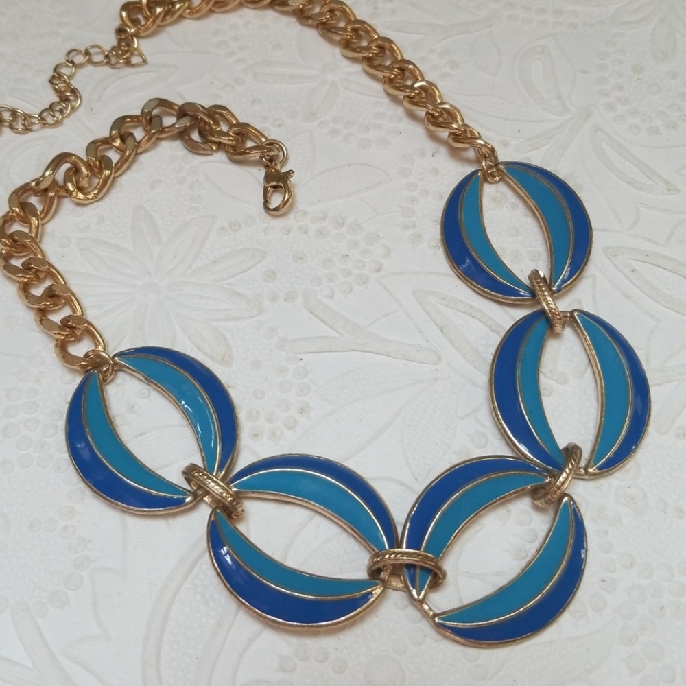 Vintage Mid Century Blue Enamel Goldtone Trim Statement Necklace - Picture 4 of 13